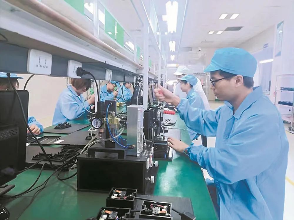 《福建日报》——Ezpay自动识别公司：“独步”信息识别领域 赋能工业智造